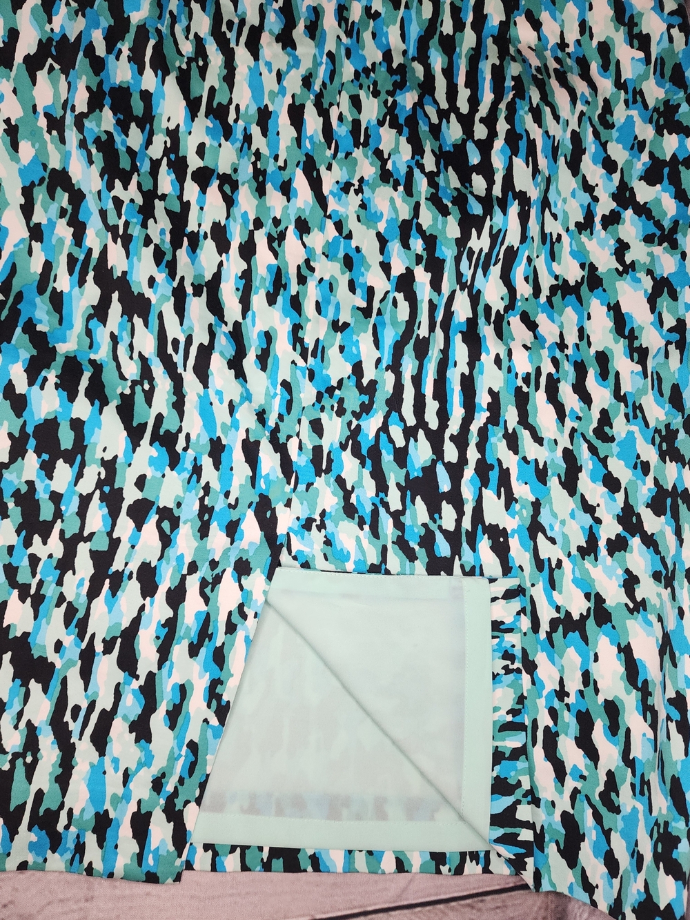 Ann Taylor Mint and Teal Abstract Print Skirt - Picture 4 of 6